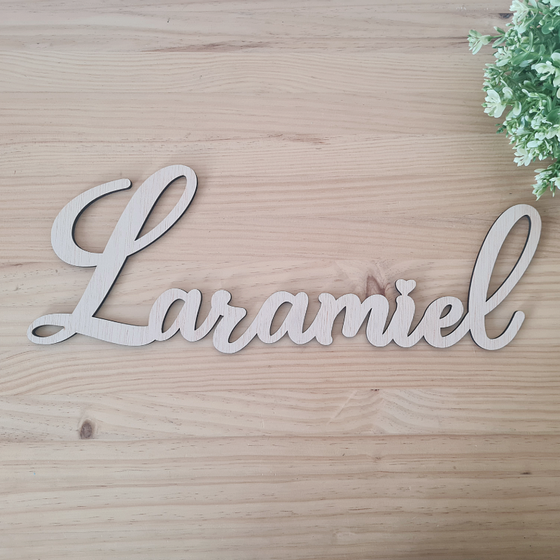 Nombres en madera grandes
